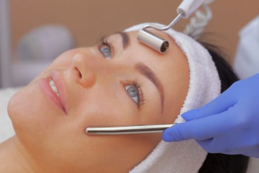 How Microcurrent Treatments Can Help You Achieve a Natural Facelift