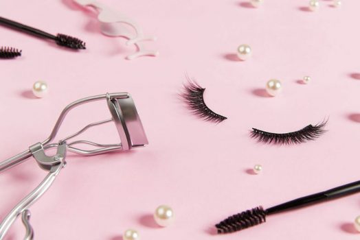 Amazing Eyelash Tools That Every Girl Needs